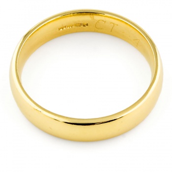 18ct gold 4.8g Wedding Ring size M
